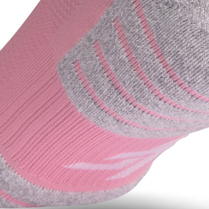 Close up view of elastic arch of Lightfeet Performance Soft Pink Quarter Crew Sock 
